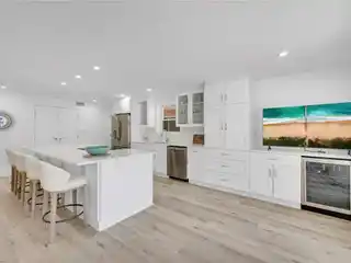 Completely Remodeled Residence in an Exclusive Boutique Complex