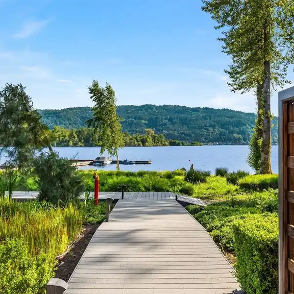 LUXURIOUS MAIN LEVEL LIVING IN EXCLUSIVE BELLA MIRA