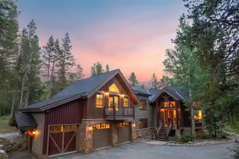 Beautifully Remodeled Highlands Home