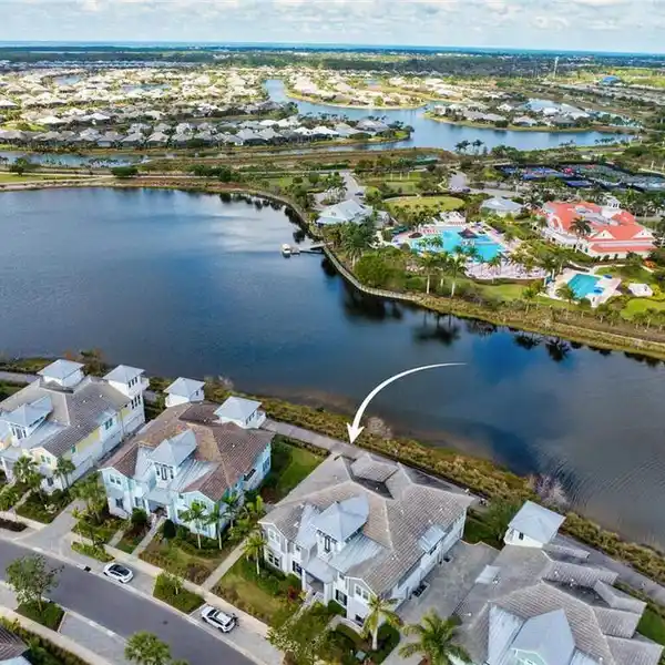 BEAUTIFULLY DESIGNED RESIDENCE IN THE ISLES OF COLLIER PRESERVE