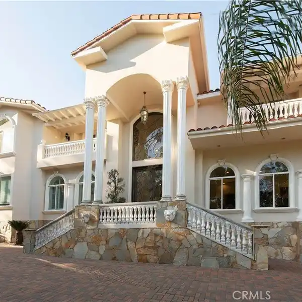 ULTRA-PRIVATE MEDITERRANEAN ESTATE