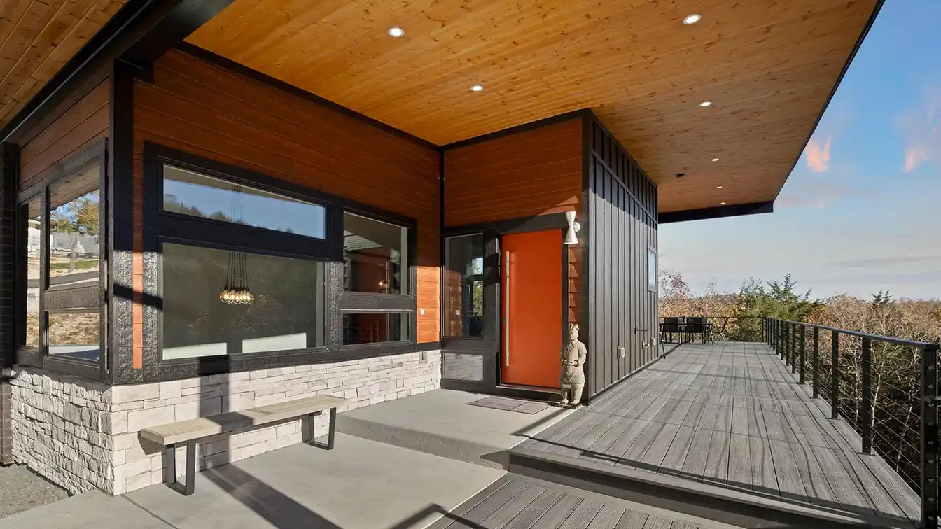 Exquisitely Designed Luxury Modern Lakefront Home