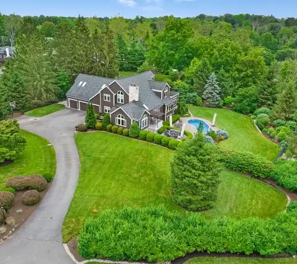 CAPTIVATING CUSTOM CONTEMPORARY