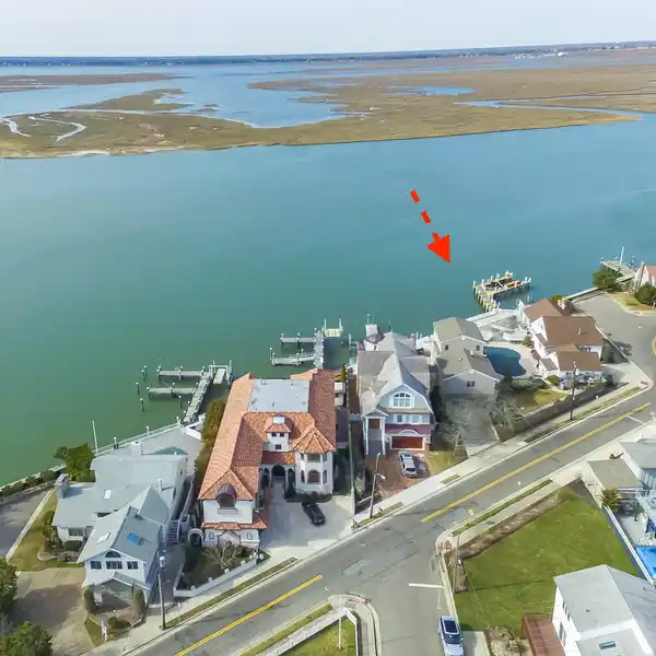 UNIQUE BAY-FRONT OPPORTUNITY