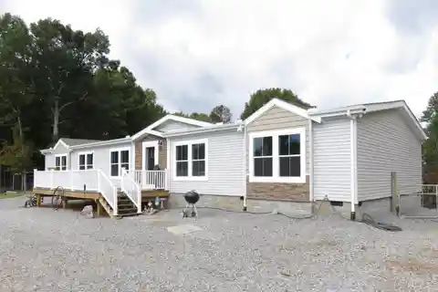 Special 10-plus-acre Retreat