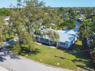 Waterfront Home in Northwest Bradenton