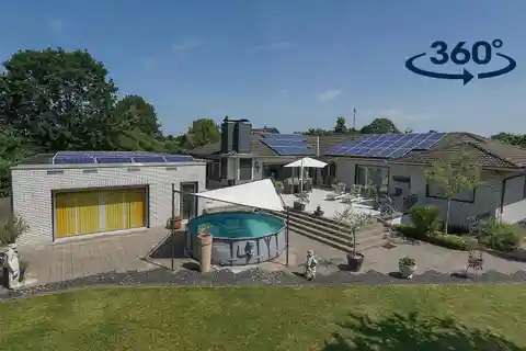 Luxurious Bungalow with History and Character