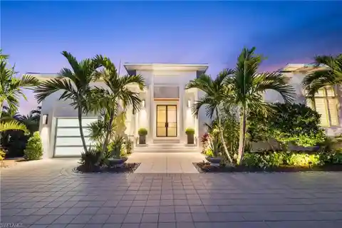 Incredible Modern Residence with Custom Features