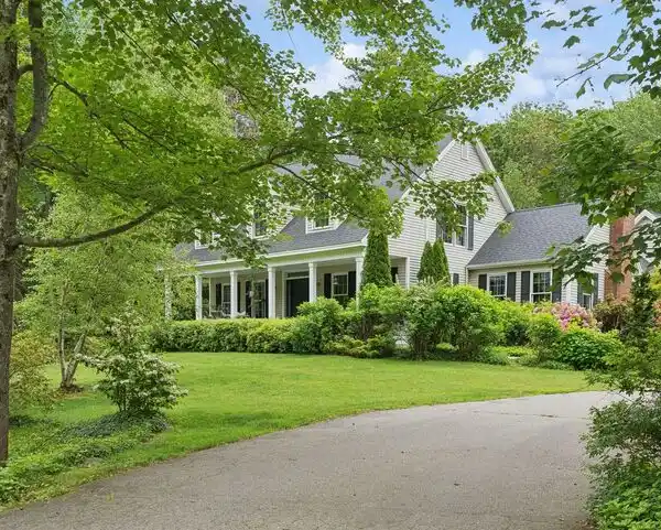 REIMAGINED 1996 CAPE ON NEARLY FOUR ACRES