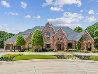 Extraordinary Custom-built Estate