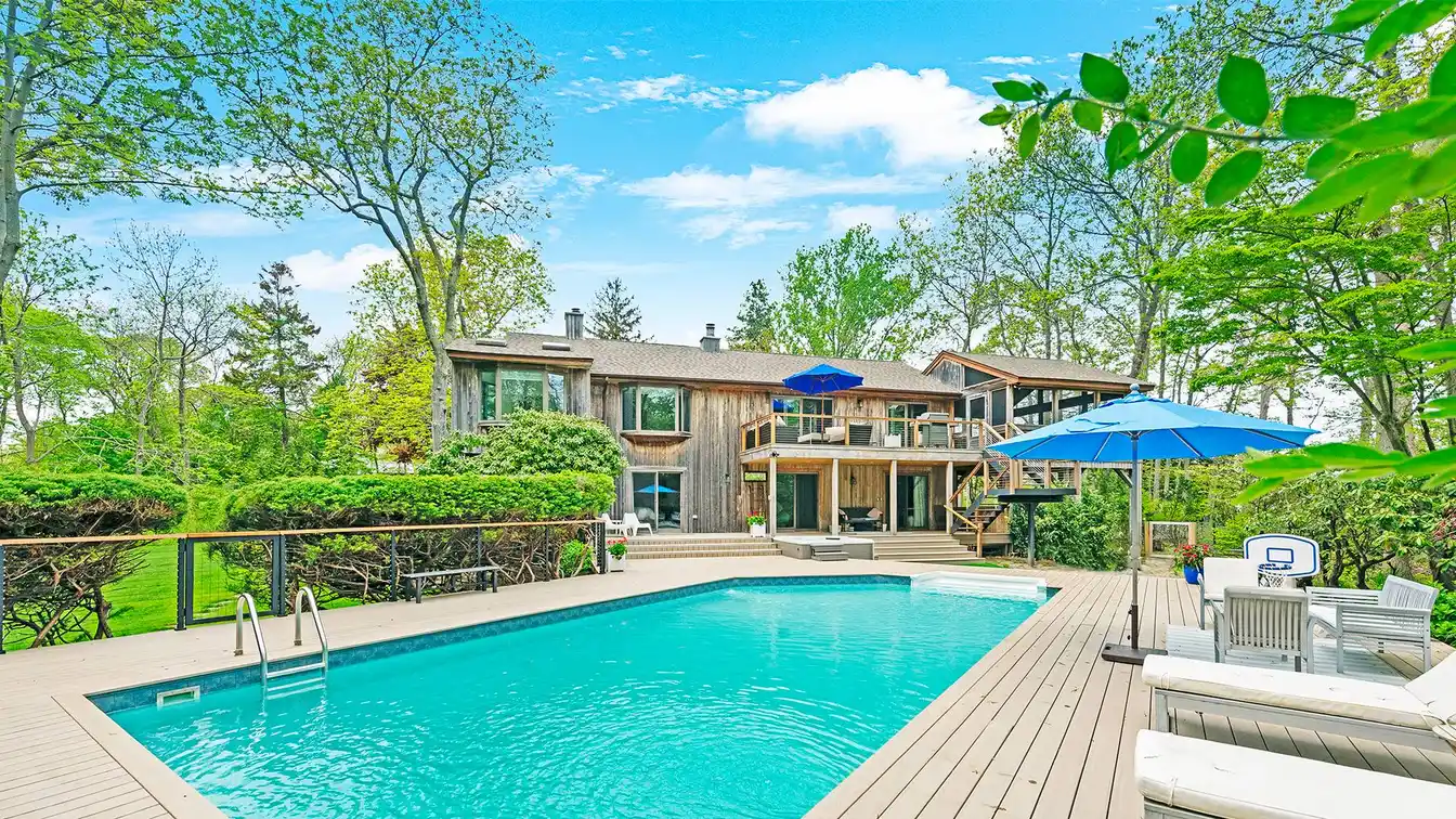 Fully Renovated Contemporary Rental