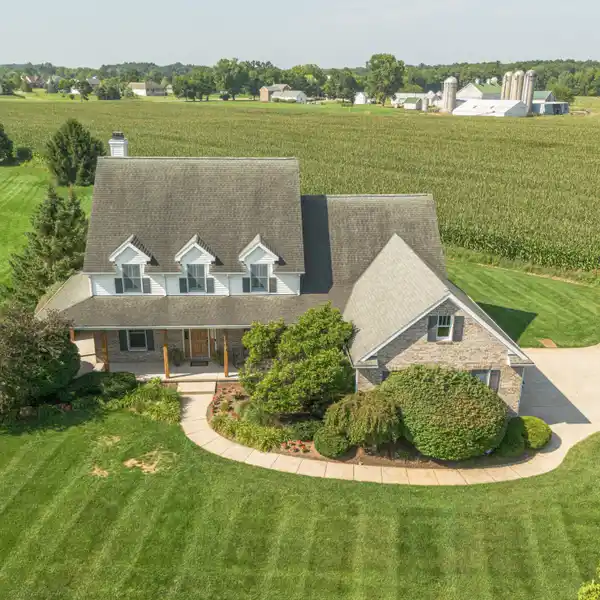 FORMER BUILDER’S SHOWCASE WITH LUXURY UPGRADES