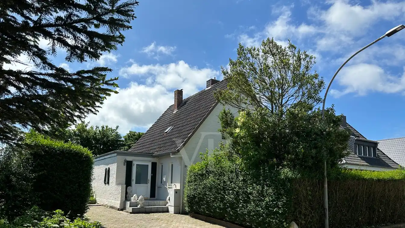 Detached House with Potential