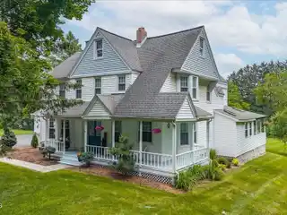 Special Home in Desirable Loudonville