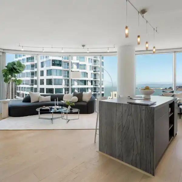 EXCEPTIONAL HIGH-RISE HOME WITH SWEEPING VIEWS