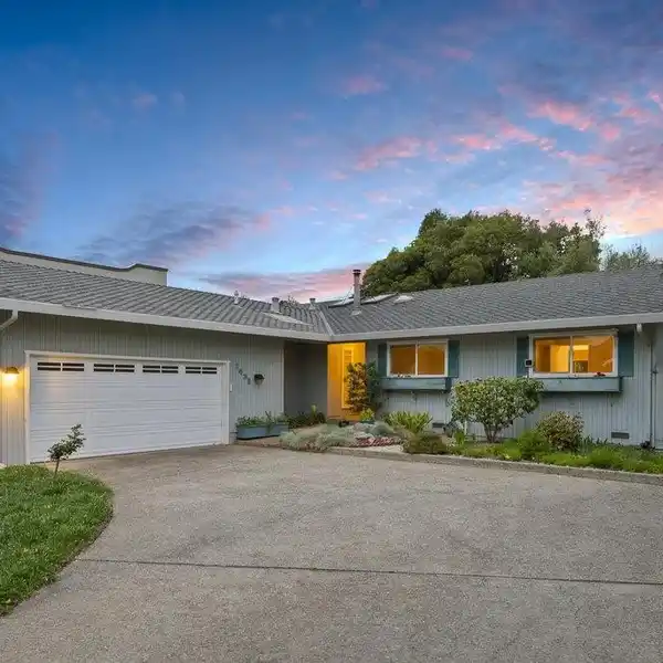 BEAUTIFULLY MAINTAINED SINGLE-LEVEL HOME