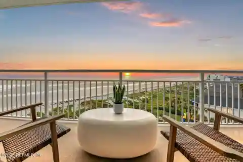 Completely Renovated Condo with Light and Bright Coastal Vibes