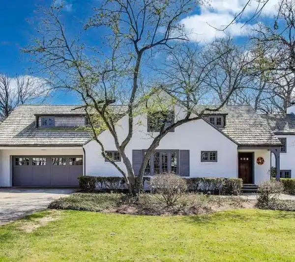 LUXURY WITH FUNCTIONALITY AND CHARM