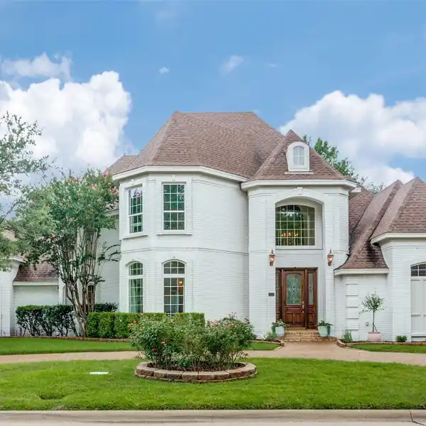 TIMELESS CHARM WITH MODERN LUXURY