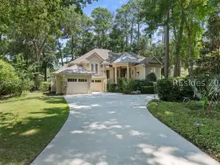 Beautiful Custom Home in Long Cove