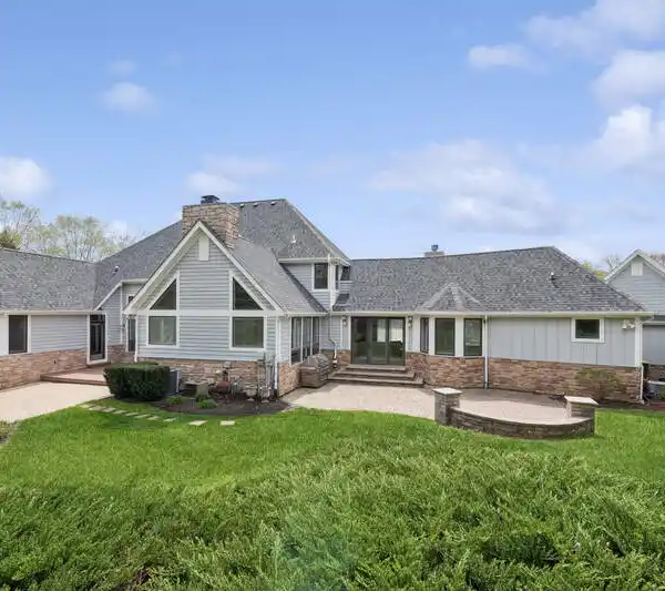 LUXURY LIVING IN DESIRABLE HARRISON WEST