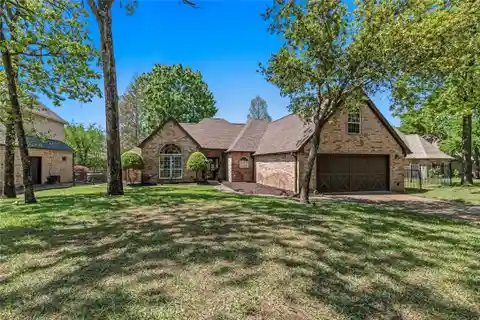 Beautiful Home in Pinnacle Club on Cedar Creek Lake