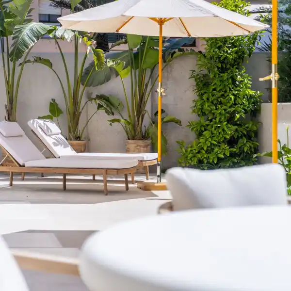 MODERN GROUND FLOOR APARTMENT WITH SPACIOUS GARDEN & POOL IN PALMA