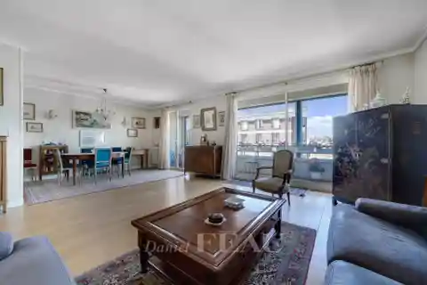 Bright Apartment in a Well-Maintained Building