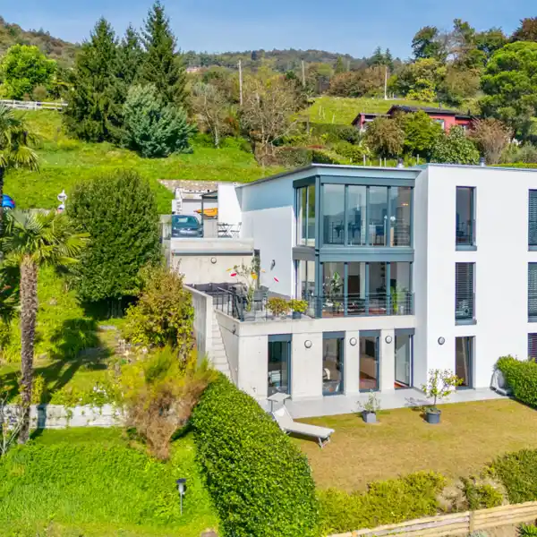 ELEGANT HOME NEAR GOLF CLUB WITH POOL ACCESS