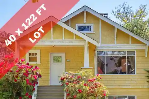 Charming Residence in Coveted Kitsilano