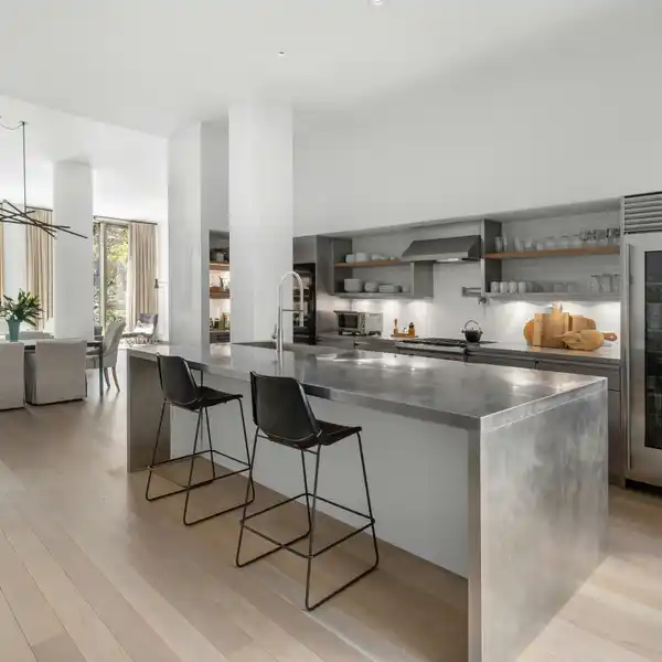 NOTHING LIKE IT ON THE PARK