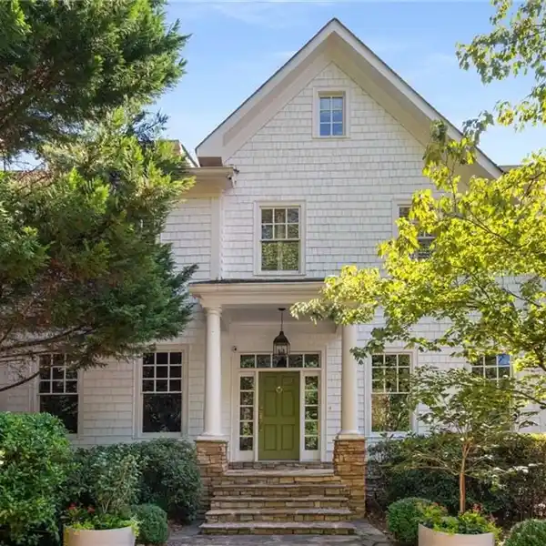 IMMACULATELY MAINTAINED BUCKHEAD GEM