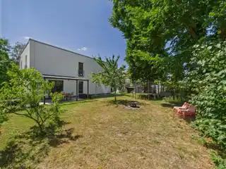 Modern Bauhaus-Style Town Villa