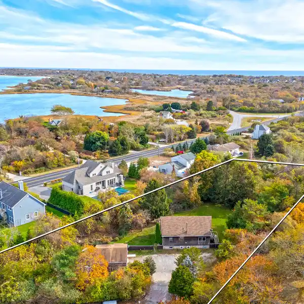 STUNNING LAKE MONTAUK RESIDENCE