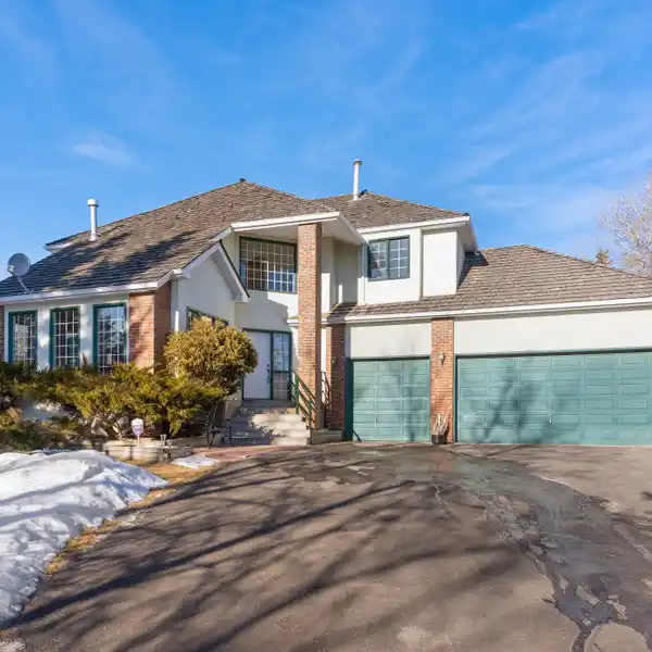 EXCLUSIVE PRIVATE ACREAGE PROPERTY