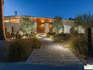 Quintessential Palm Springs Home with Mountain Views