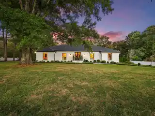 Brand-New Luxury Feel with Pool and Pool House