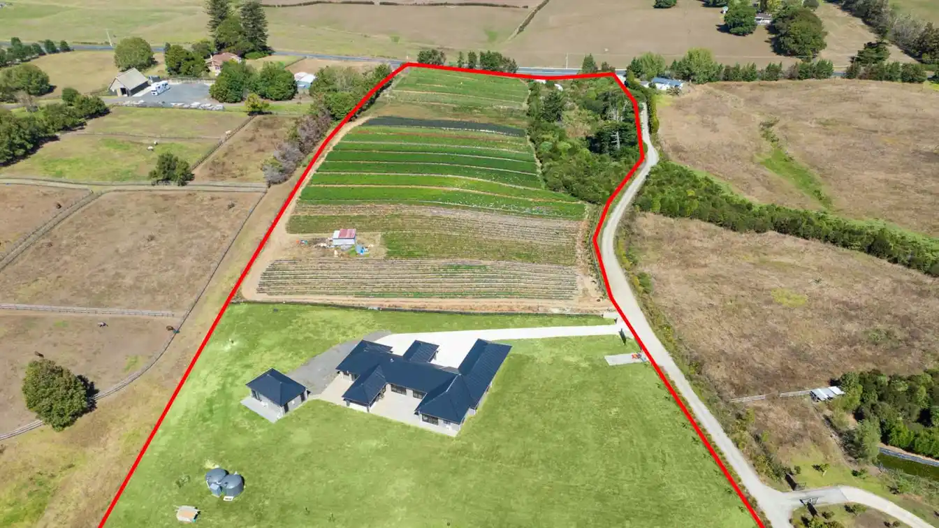 Dual Living Lifestyle Retreat in Karaka