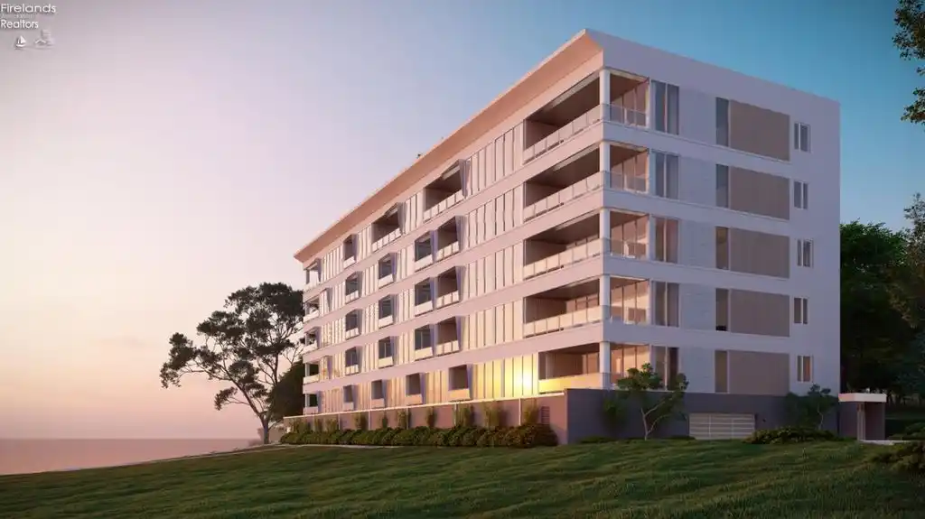 Lakefront Condominium in a Luxury Wellness Community