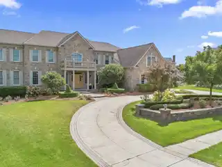 Grand Estate Blending Elegance and Innovation