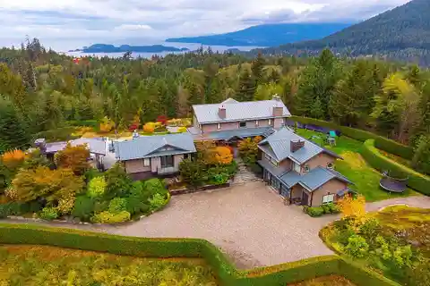 An Unmatched Bowen Island Experience