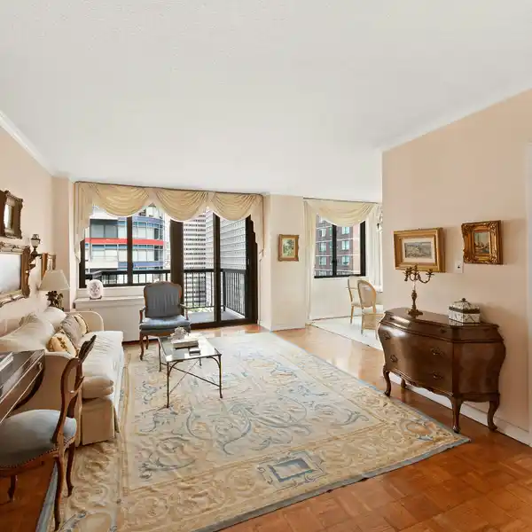 OVERSIZED JUNIOR-4 HOME