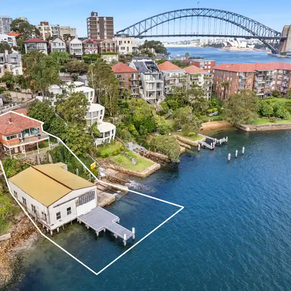 HISTORIC WATERFRONT HOME WITH CAPTIVATING VIEWS