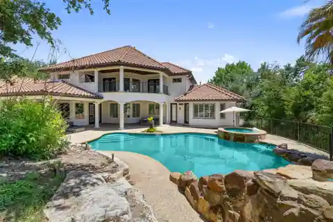 Custom Estate in the Legends Enclave of Steiner Ranch