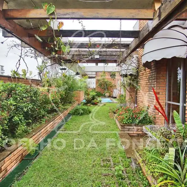 PENTHOUSE WITH UNOBSTRUCTED VIEWS OF THE GREEN GARDENS