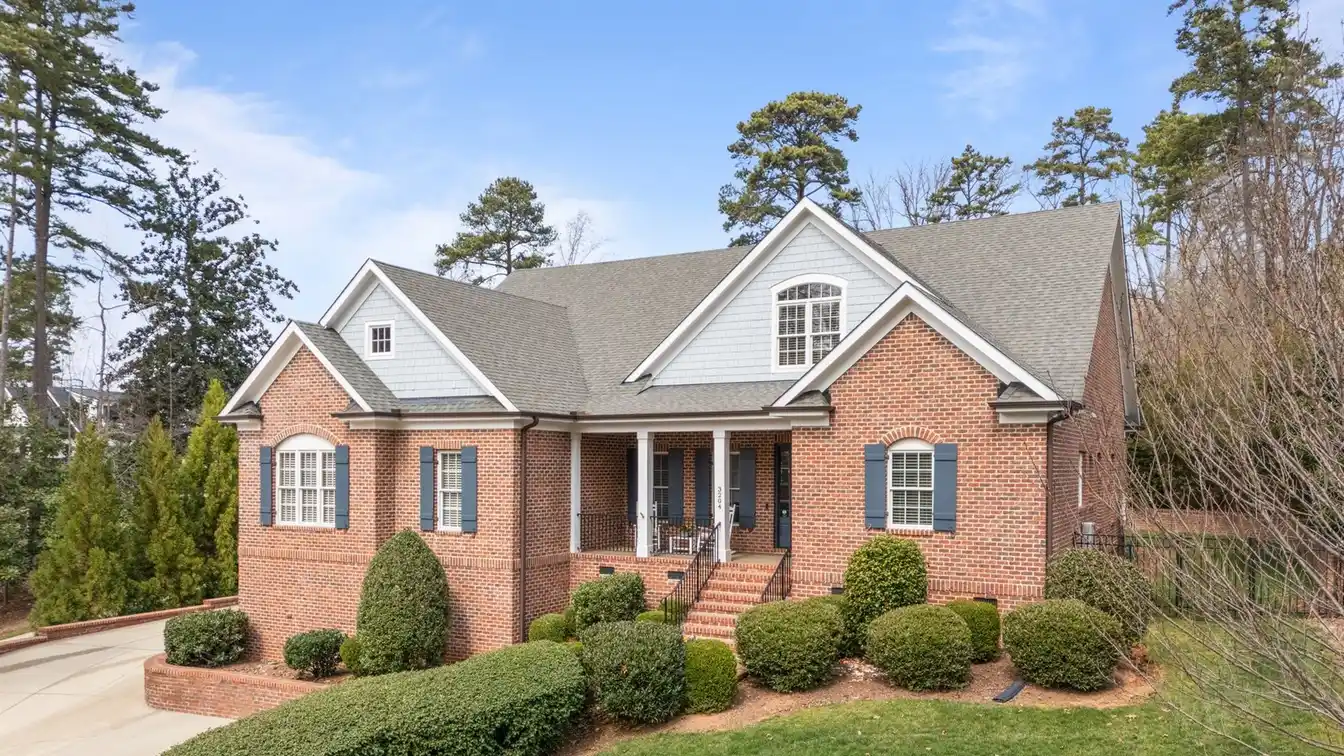 Beautiful Sunny Home on a Wonderful Cul-de-sac