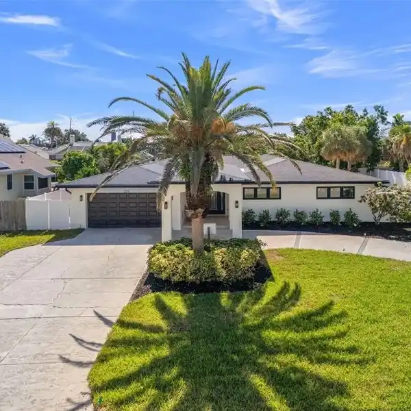 COMPLETELY REIMAGINED ESTATE IN EXCLUSIVE MONTE CRISTO