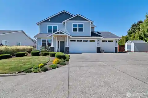 Cedarhome Beauty with Spacious Modern Layout