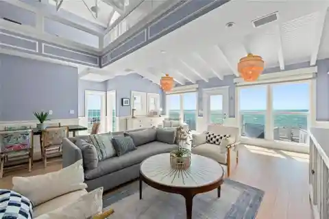 Direct Gulf-front Beach Cottage on Captiva Island