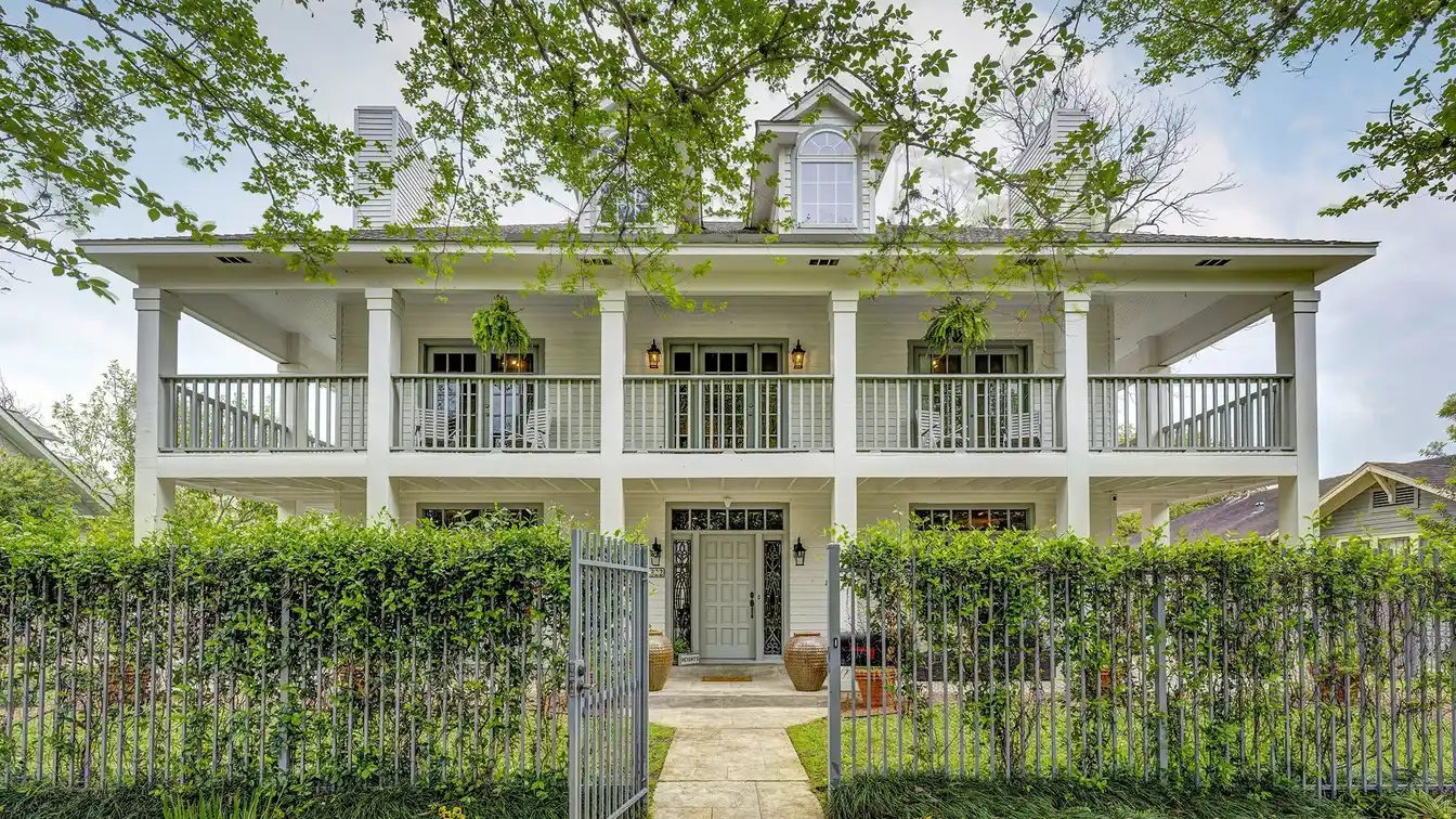 Gorgeous Home in the Heights